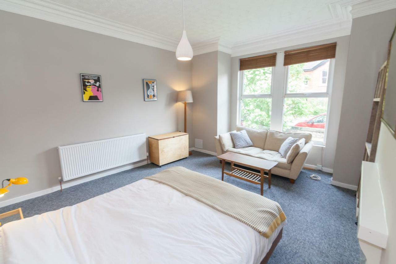 Rentalshosted Chorlton Manchester Exteriör bild